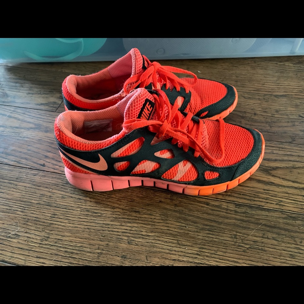 Womens Nike sneakers size 7.5